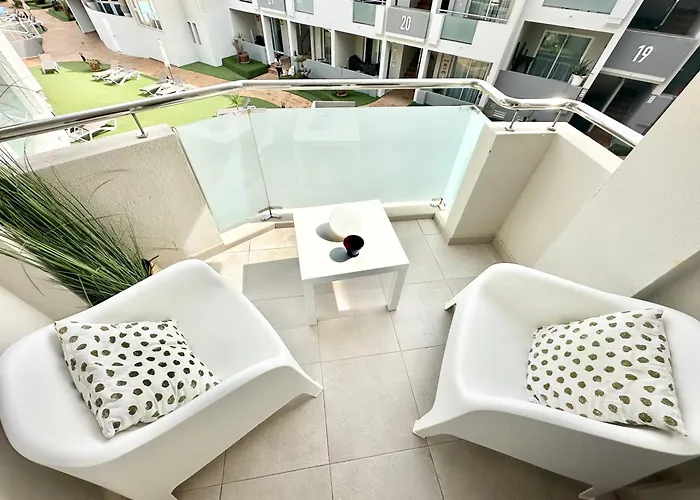 Candy Pop - Ac, High Speed Internet ,desk With Natural Light, Pool And Two Terraces קורלחו