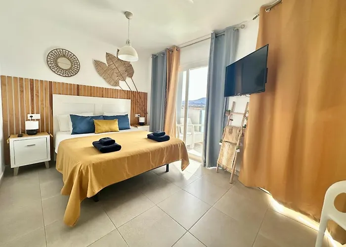 Apartament Candy Pop - Ac, High Speed Internet ,desk With Natural Light, Pool And Two Terraces