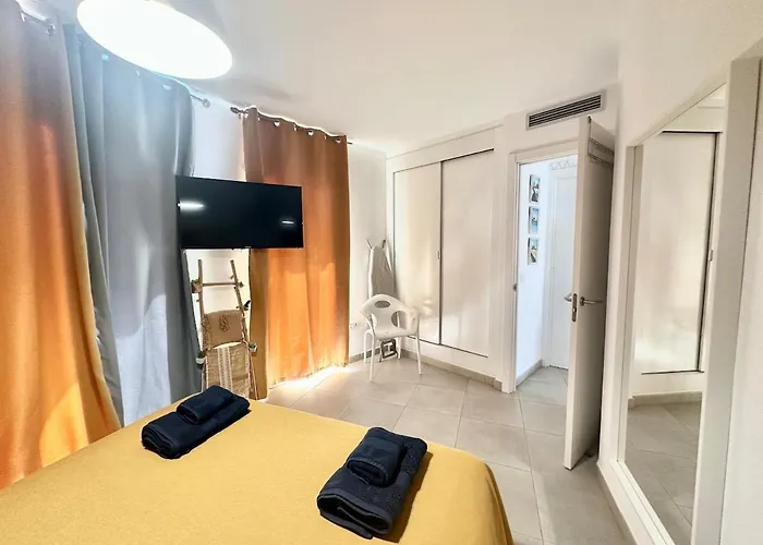 דירה Candy Pop - Ac, High Speed Internet ,desk With Natural Light, Pool And Two Terraces