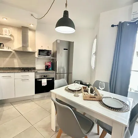 Candy Pop - Ac, High Speed Internet ,desk With Natural Light, Pool And Two Terraces Apartmán *