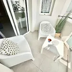 דירה Candy Pop - Ac, High Speed Internet ,desk With Natural Light, Pool And Two Terraces קורלחו