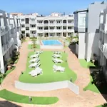 דירה Candy Pop - Ac, High Speed Internet ,desk With Natural Light, Pool And Two Terraces