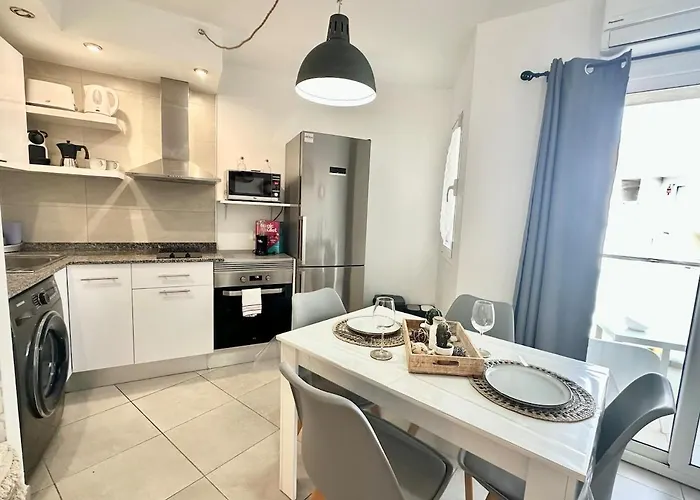 Candy Pop - Ac, High Speed Internet ,desk With Natural Light, Pool And Two Terraces Appartement *